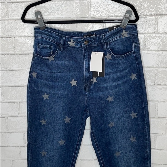 Fashion Nova Starry Night Boyfriend Jeans - Picture 4 of 12